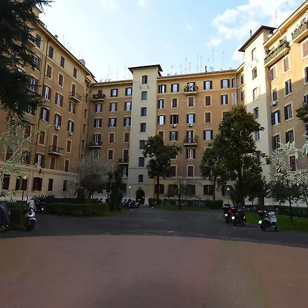 Saint Peter Family 3br * Rome